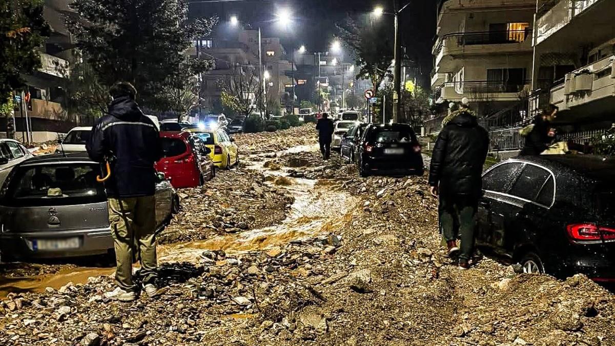 Νεκρή γυναίκα στην Άνω Γλυφάδα: παρασύρθηκε από τα νερά της βροχής