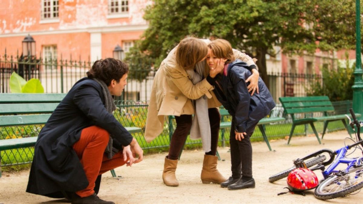 Η υπερπροστασία δεν προστατεύει – δημιουργεί ανασφάλεια