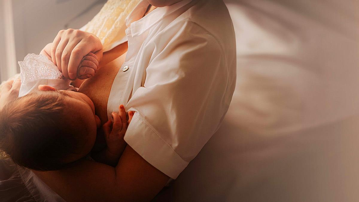 Ο θηλασμός προστατεύει τη μαμά από τον καρκίνο του μαστού για δεκαετίες