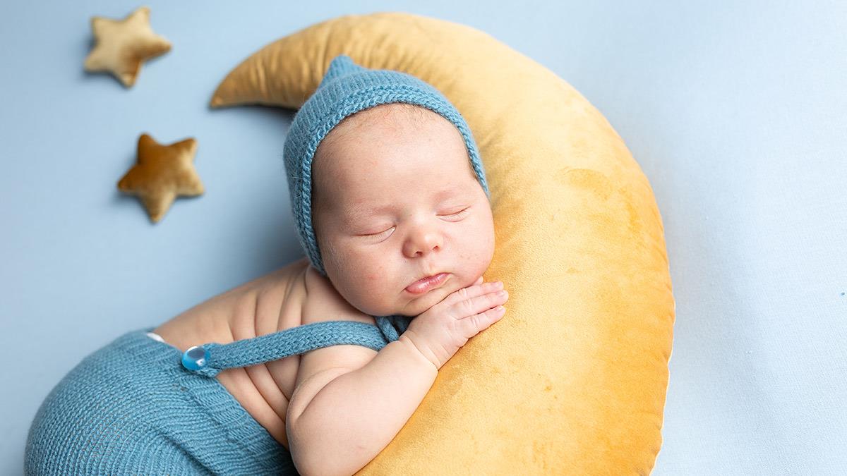 «Μαμά, μη φοβάσαι τις εκλείψεις»: Νέα Σελήνη & Ηλιακή Έκλειψη στην 28η μοίρα του Υδροχόου