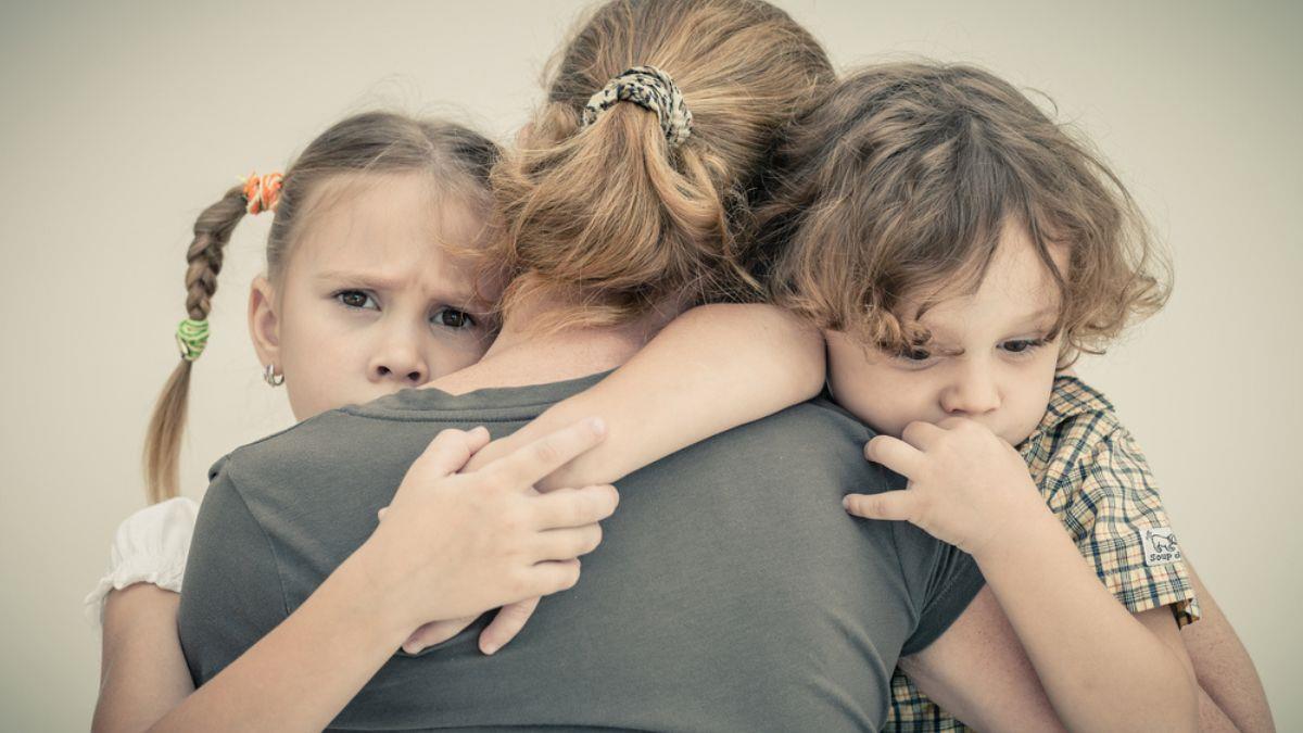 Μαμά-ελικόπτερο: όταν η αγάπη σου για το παιδί μετατρέπεται σε υπερπροστασία