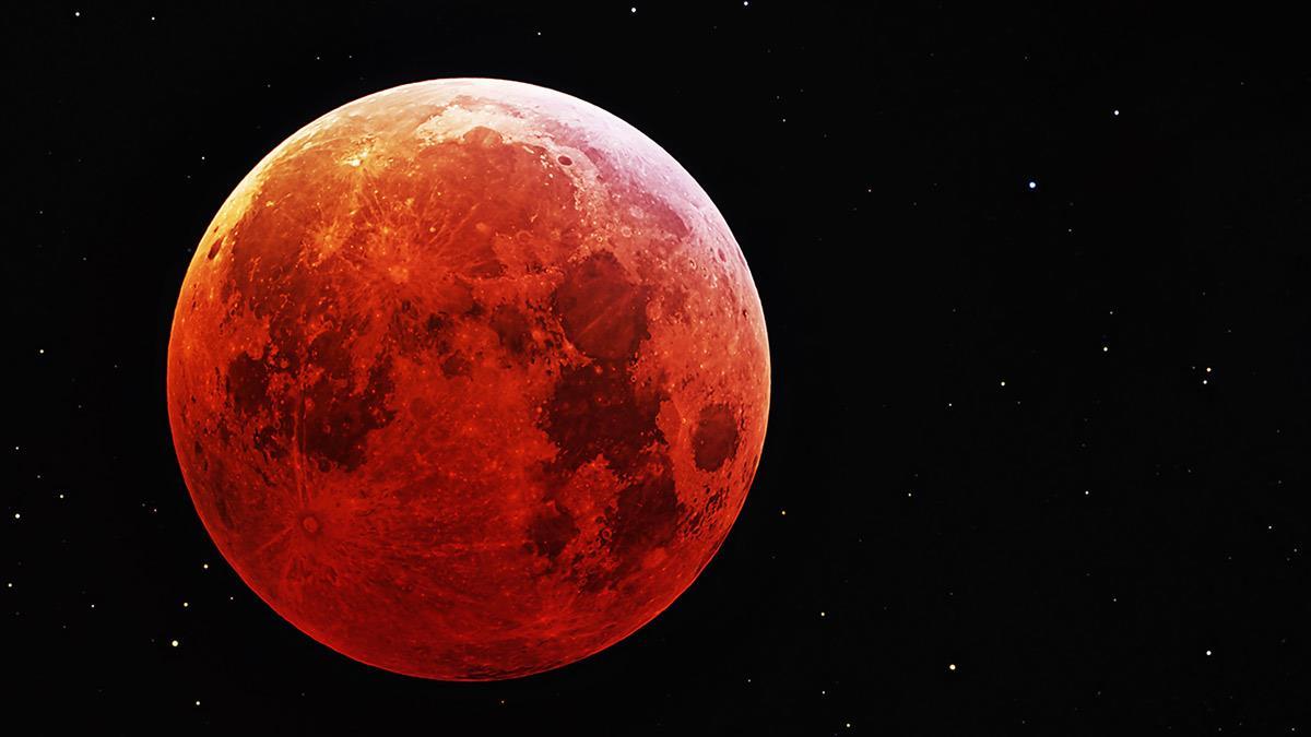 Πανσέληνος Μαρτίου: απόψε θα φωτίσει τον ουρανό το «ματωμένο φεγγάρι»