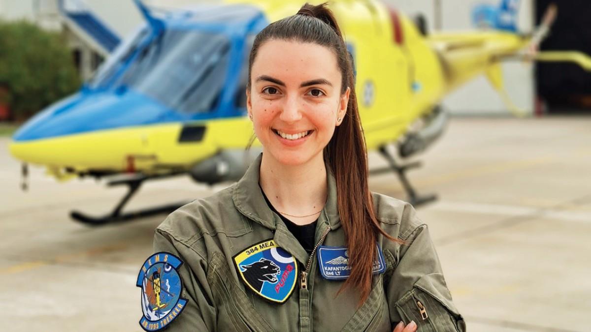 27χρονη έγινε ανθυποσμηναγός της Πολεμικής Αεροπορίας: «δεν είναι ανδρικό επάγγελμα»