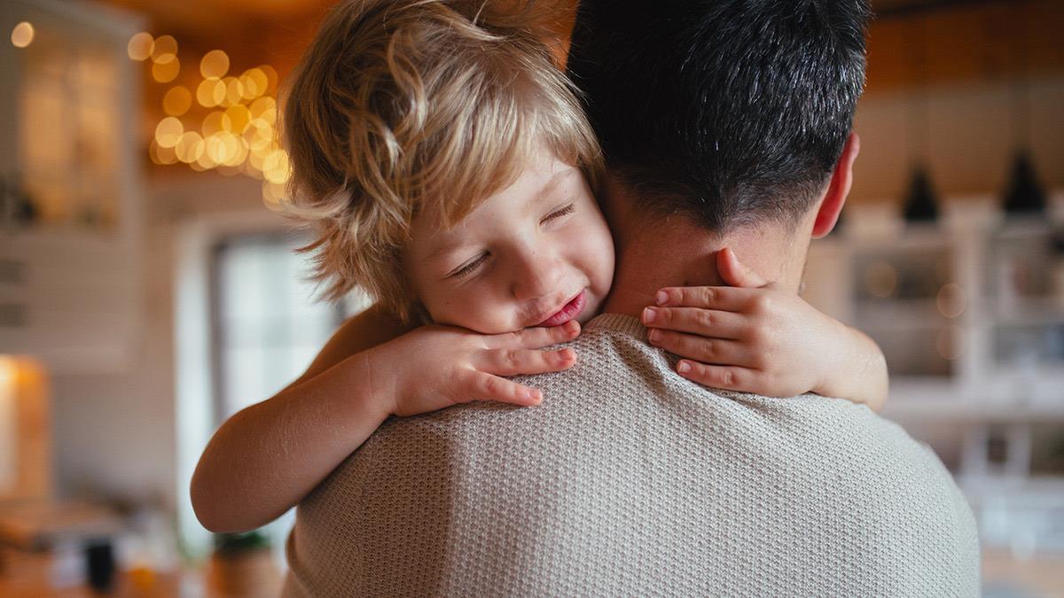 «Να λέτε στους γιους σας ότι τους αγαπάτε - είναι πιο σημαντικό από όσο νομίζετε!»