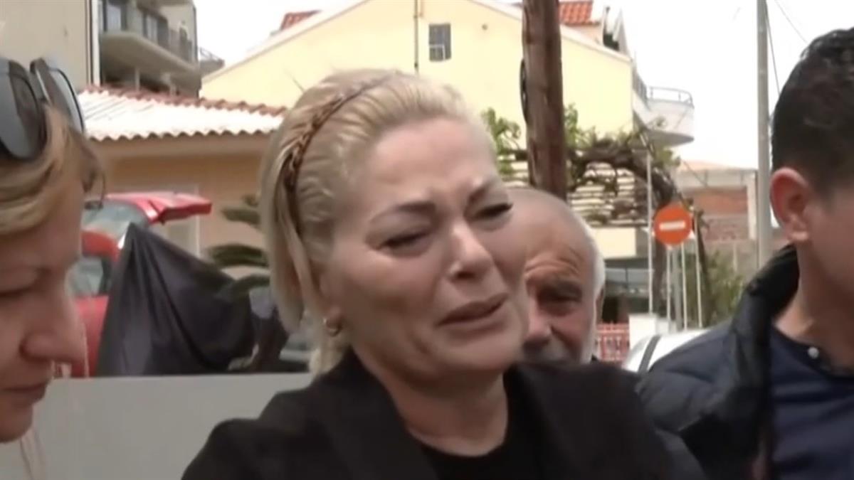 Λύγισε η μαμά της Μυρτώς: «θα φύγω μαζί της, δεν την αφήνω μόνη της»