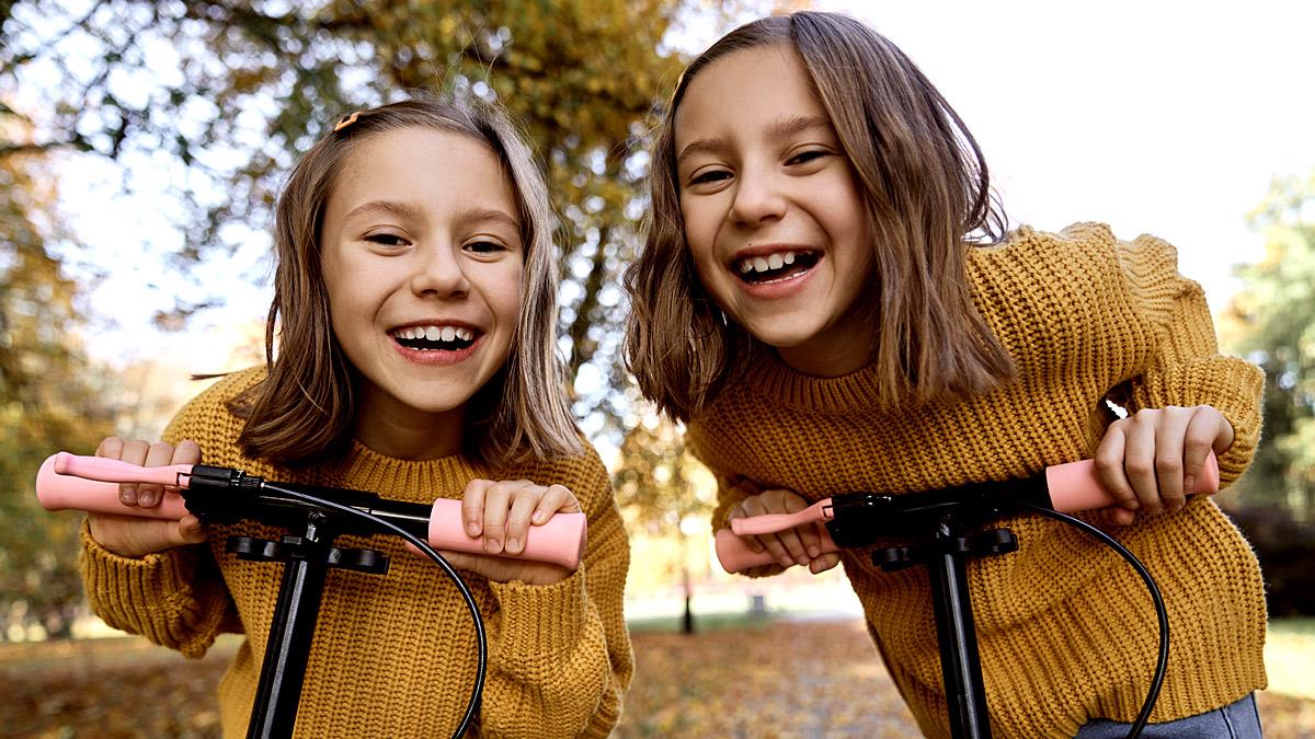 Τόσο ίδια αλλά και τόσο διαφορετικά: πώς να ενθαρρύνεις την αυτονομία στα δίδυμα