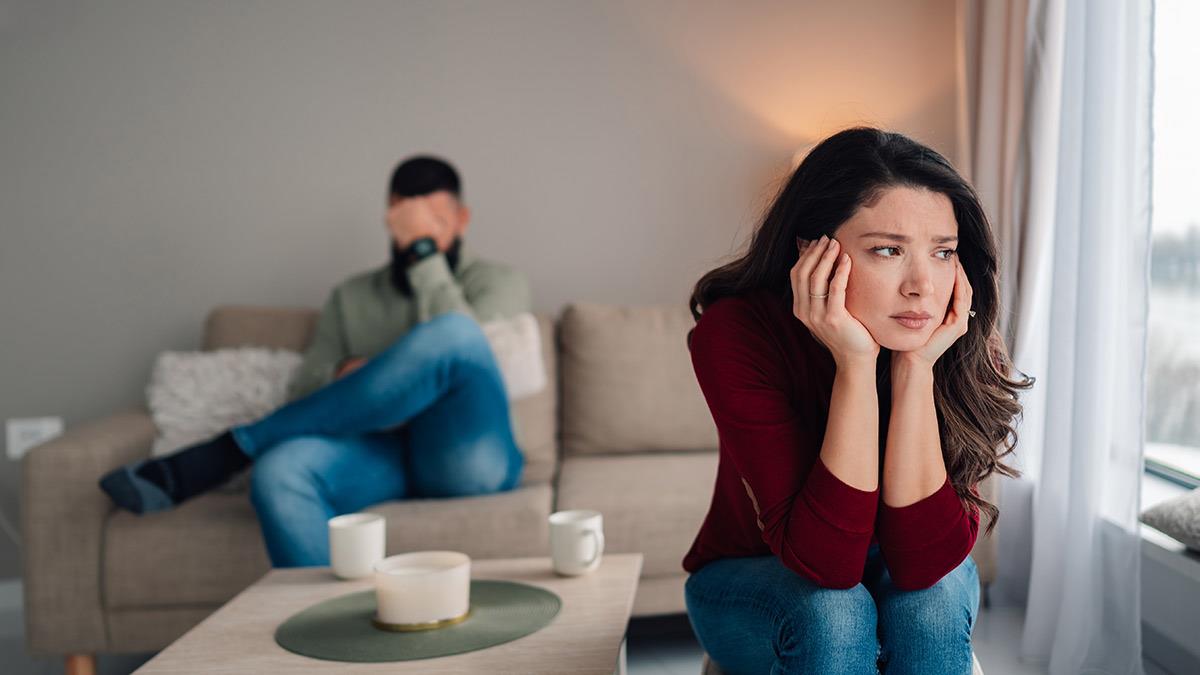 «Οι φίλες μου αντιπαθούν τον άντρα μου. Μήπως βλέπουν κάτι που εγώ δεν βλέπω;»