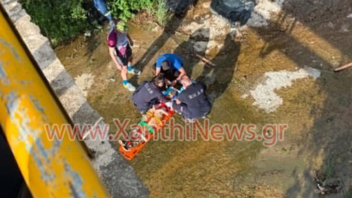 Ξάνθη: 17χρονη έπεσε από πεζογέφυρα - νοσηλεύεται με σοβαρά τραύματα στα πόδια