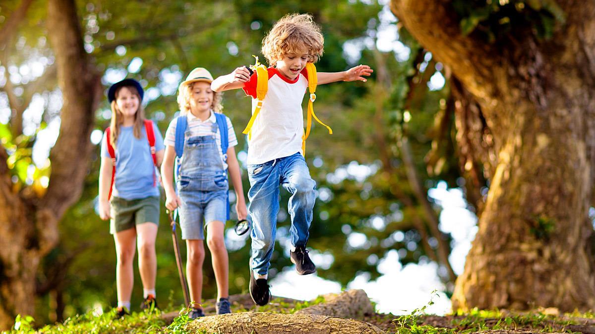 Να γράψουμε τον 5χρονο γιο μας σε summer camp ή να τον πάρουμε μαζί μας στο χωριό;