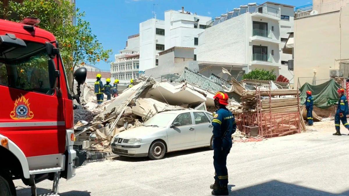 Κατέρρευσε πολυκατοικία στα Πετράλωνα, κατά τη διάρκεια εργασιών σε γειτονικό κτήριο