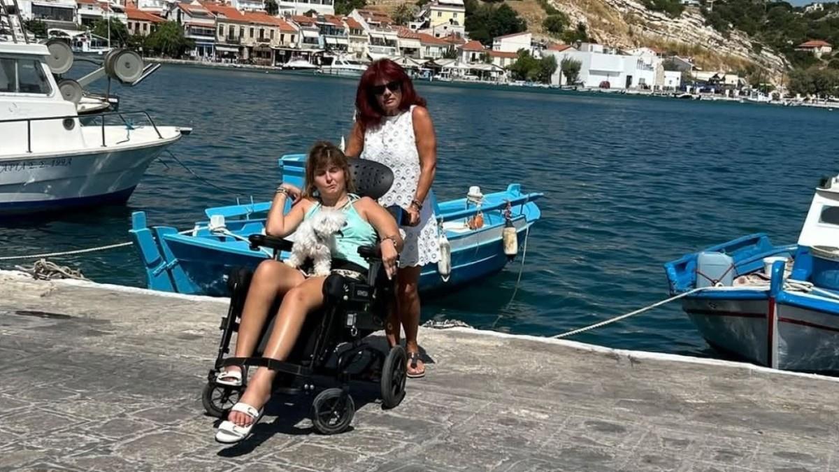 Λύγισε η μαμά της Μυρτώς στη γιορτή της κόρης της: «η δική σου ανηφόρα βγήκε πολύ απότομη»