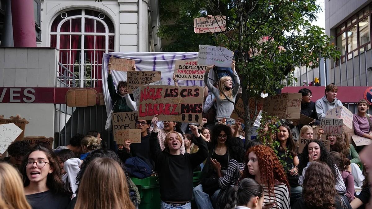 Γαλλία: εκατοντάδες χιλιάδες μαθητές στους δρόμους - διεκδικούν καλύτερα σχολεία