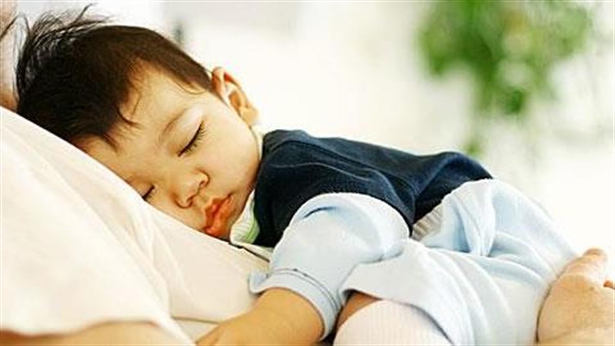 Νέος μπαμπάς: Πώς θα επιβιώσετε χωρίς ύπνο