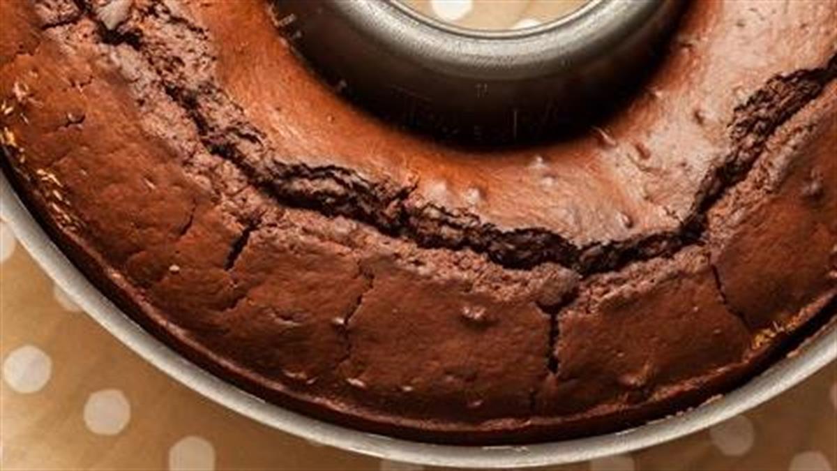 Αφράτο νηστίσιμο κέικ σοκολάτας