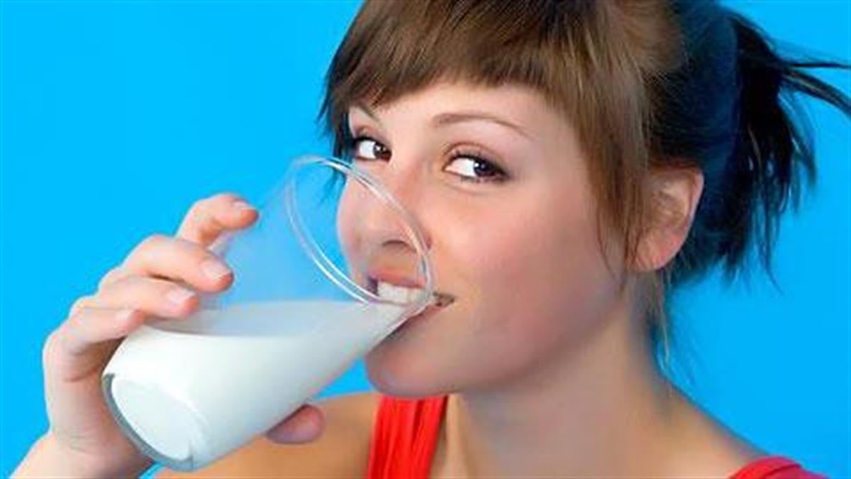 Γιατί πρέπει να πίνουν γάλα οι έφηβοι