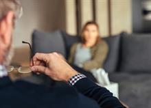 Ψυχολόγος: Πολύτιμη βοήθεια και όχι ταμπού