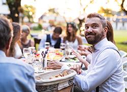 7 γραφικοί τύποι καλεσμένων που συναντάς σε κάθε γάμο