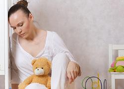 Για ποιους λόγους νιώθουν οι μαμάδες απόρριψη