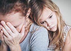 Πώς να αντιμετωπίσετε την απιστία του συντρόφου σας για να μην πληγώσετε τα παιδιά