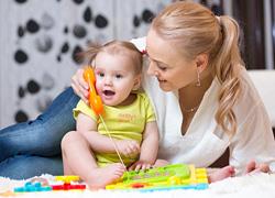 «Πότε θα μιλήσει το παιδί μου;»: Τι πρέπει να έχει πει μέχρι την ηλικία των 5