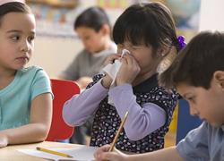 Το Υπουργείο Παιδείας εξέδωσε εγκύκλιο για να μην εξαπλωθεί η εποχική γρίπη στα σχολεία