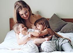 7 μαμάδες ανακαλύπτουν τι έκαναν διαφορετικά στο δεύτερο παιδί 