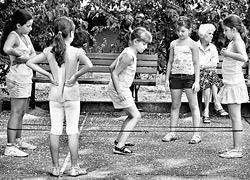 Τα αγαπημένα παιχνίδια των ‘90s που κληρονόμησαν και τα παιδιά μας