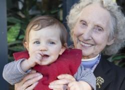 10 γιαγιάδες και παππούδες που ζουν και αναπνέουν για τα εγγόνια τους! 