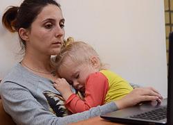 «Δεν περνώ αρκετό χρόνο με το παιδί μου»: η ανησυχία κάθε εργαζόμενης μαμάς