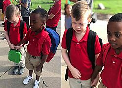 Πρώτη μέρα σχολείο: η συγκινητική χειρονομία ενός παιδιού προς τον αυτιστικό συμμαθητή του