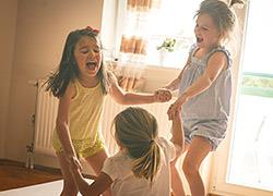 «Ας αφήσουμε τα παιδιά να είναι παιδιά» 