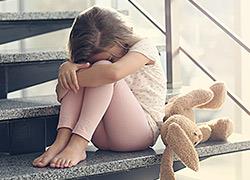 Τι μπορεί να συμβαίνει στο παιδί όταν νιώθετε πως σας κρύβει κάτι