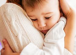 Δεν περίμενα να νιώσω έτοιμη για να κάνω παιδί και γι’ αυτό είμαι η πιο ευτυχισμένη μαμά στον κόσμο