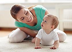 Όλα όσα μπορεί να κάνει ένα μωρό 3 μηνών και πώς να βοηθήσετε την ανάπτυξή του