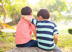 «Το βαζάκι με τις φακές» και άλλα 4 πρακτικά tips για αγαπημένα αδέλφια