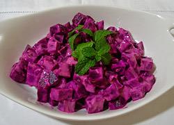 Πατζαροσαλάτα με σος γιαουρτιού για να μην τσιμπολογάτε το βράδυ