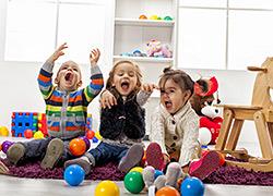 Εκπαιδεύστε τα παιδιά μέσα από το παιχνίδι και όχι με φορτωμένο από δραστηριότητες πρόγραμμα