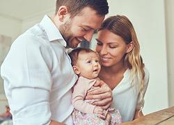 «Η στιγμή που ένιωσα ότι θέλω να κάνω παιδιά μαζί του»: 6 γυναίκες εξομολογούνται