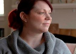 Μια γυναίκα που ανάρρωσε από τον κορονοϊό συμβουλεύει: «Μην πανικοβάλλεστε!»