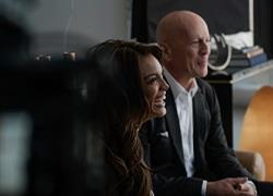 Αυτός είναι ο πραγματικός Bruce Willis: Αποκλειστικό υλικό από τα παρασκήνια του νέου διαφημιστικού της HELL ENERGY