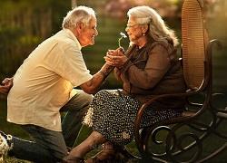 «Ευλογία είναι να τιμάς τον άνθρωπο που έχεις δίπλα σου και να νιώθεις πλήρης μαζί του...»