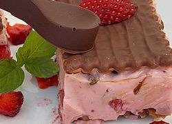 Το απόλυτο γλυκό ψυγείου: φραουλοσοκολατοσάντουιτς!