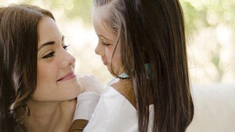 Γιατί δεν πρέπει να λέτε στα παιδιά πόσο όμορφα είναι