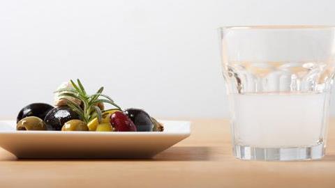 Τα αγαπημένα μας οικονομικά μεζεδοπωλεία