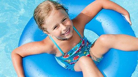 Kανόνες καλής συμπεριφοράς στην παραλία με το παιδί