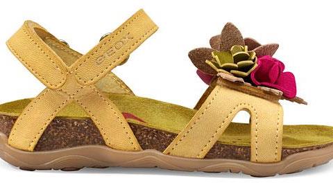 Παιδικά παπούτσια Geox με έκπτωση 50%