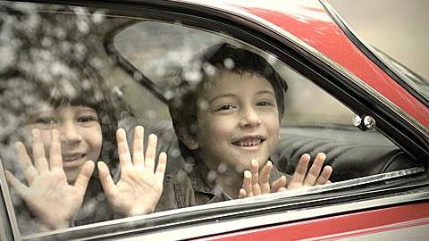 Γιατί γκρινιάζουν τα παιδιά στα ταξίδια;