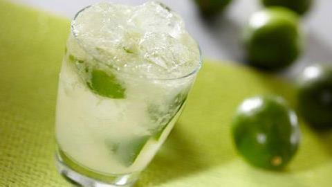 5 εντυπωσιακά κοκτέιλ με ρούμι για το καλοκαίρι