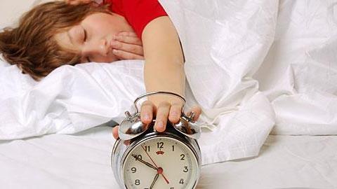 Πρωινό ξύπνημα: Βοηθήστε το παιδί να το συνηθίσει