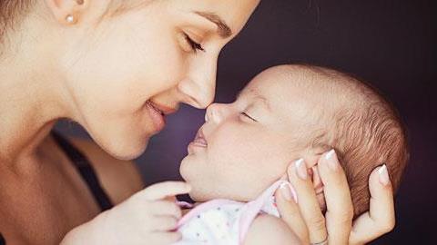 15 πράγματα για τα οποία δεν πρέπει να αισθάνεστε τις τύψεις της μαμάς